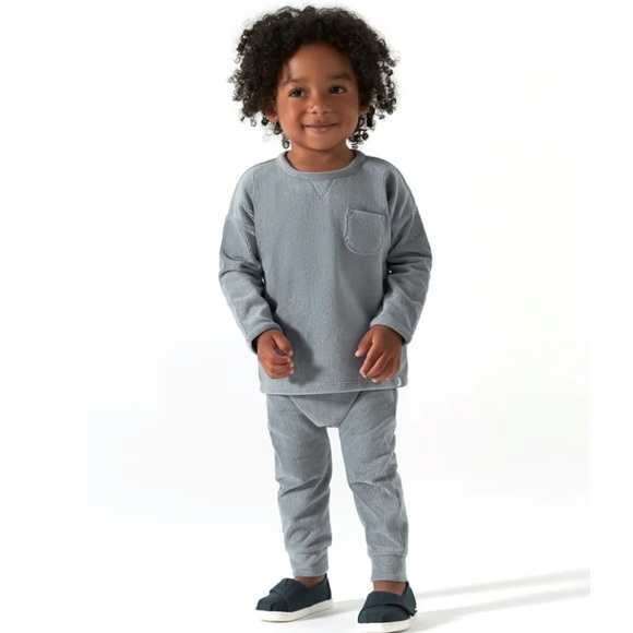 Gerber Baby Gender Neutral Long Sleeve Velour Top & Pant, 2-Piece Outfit Set - Picture 4 of 4